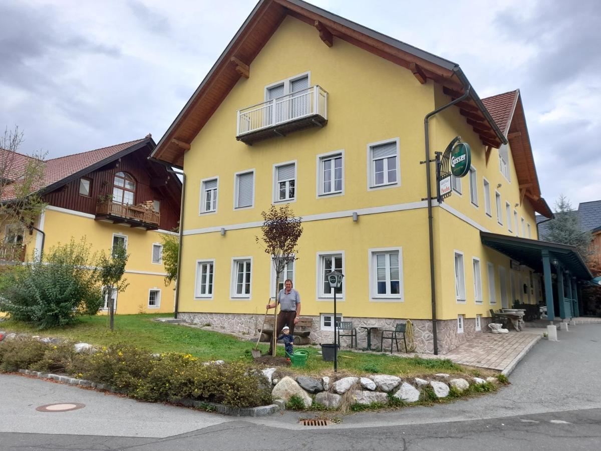 Gasthaus Zum Fuchs - Familie Andrae Hermagor-Pressegger See Buitenkant foto