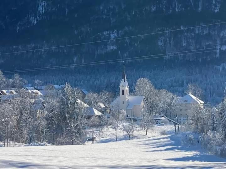Gasthaus Zum Fuchs - Familie Andrae Hermagor-Pressegger See Buitenkant foto