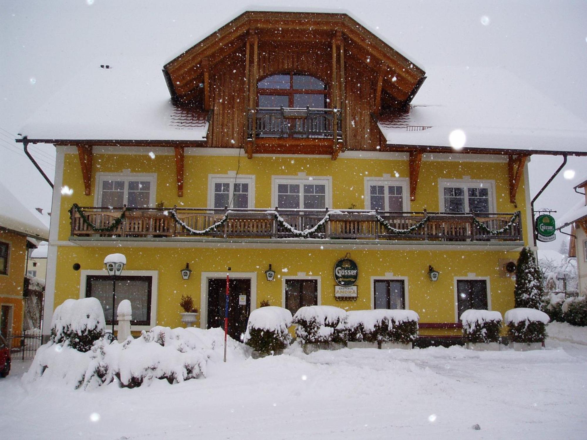 Gasthaus Zum Fuchs - Familie Andrae Hermagor-Pressegger See Buitenkant foto