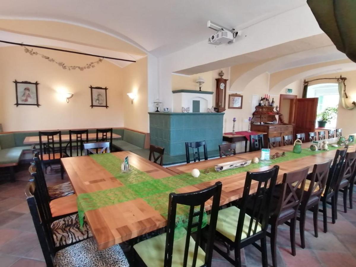 Gasthaus Zum Fuchs - Familie Andrae Hermagor-Pressegger See Buitenkant foto