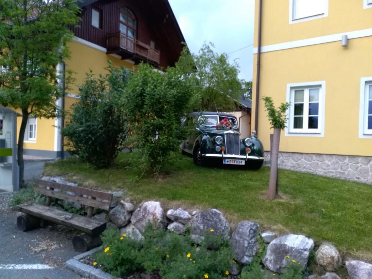 Gasthaus Zum Fuchs - Familie Andrae Hermagor-Pressegger See Buitenkant foto